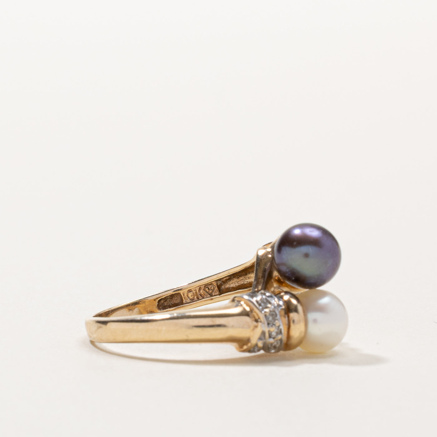 Black & White Pearl & Diamond Ring | 0.10ctw | SZ 6