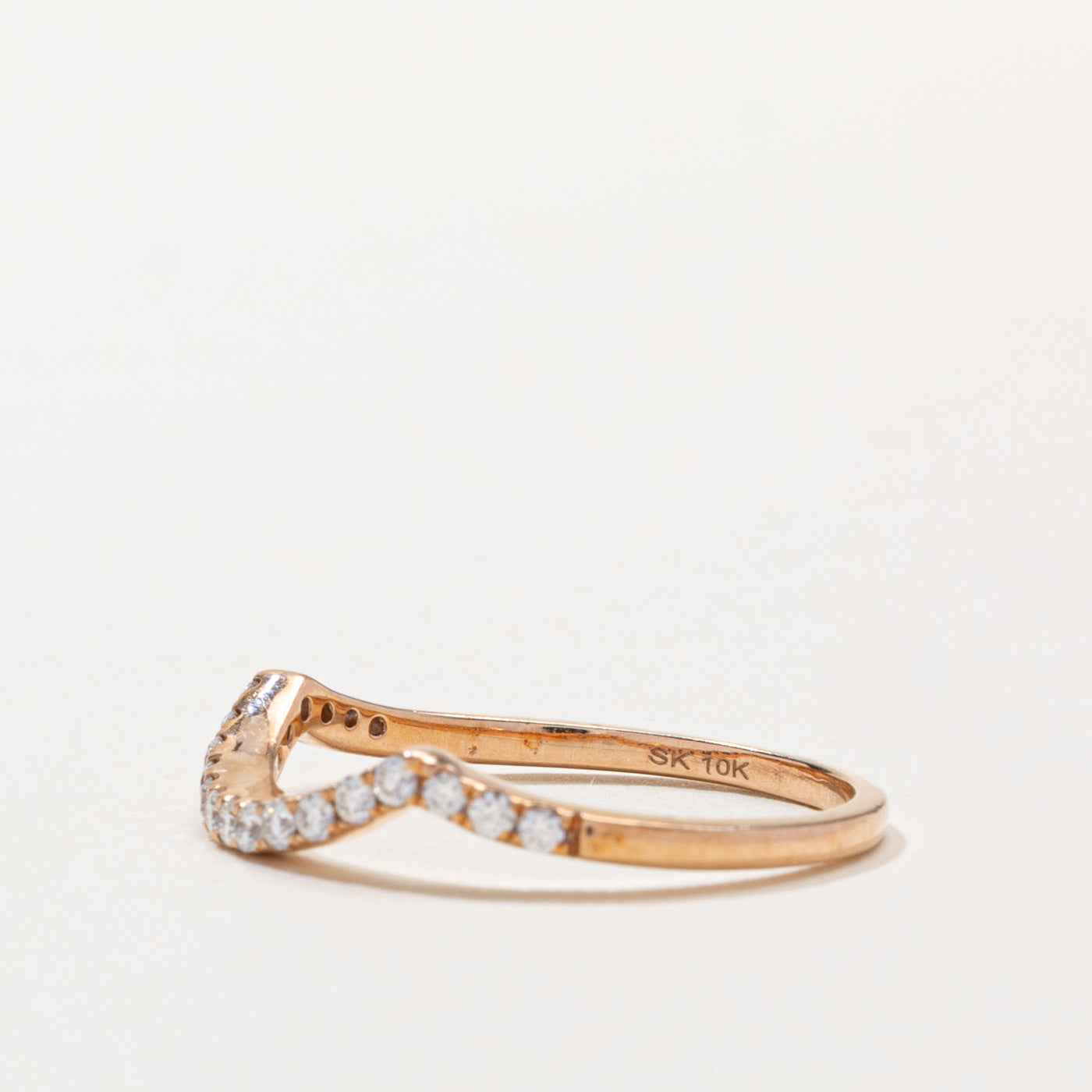 10k Semi Eternity Diamond Contour Band | 0.20ctw | SZ 7