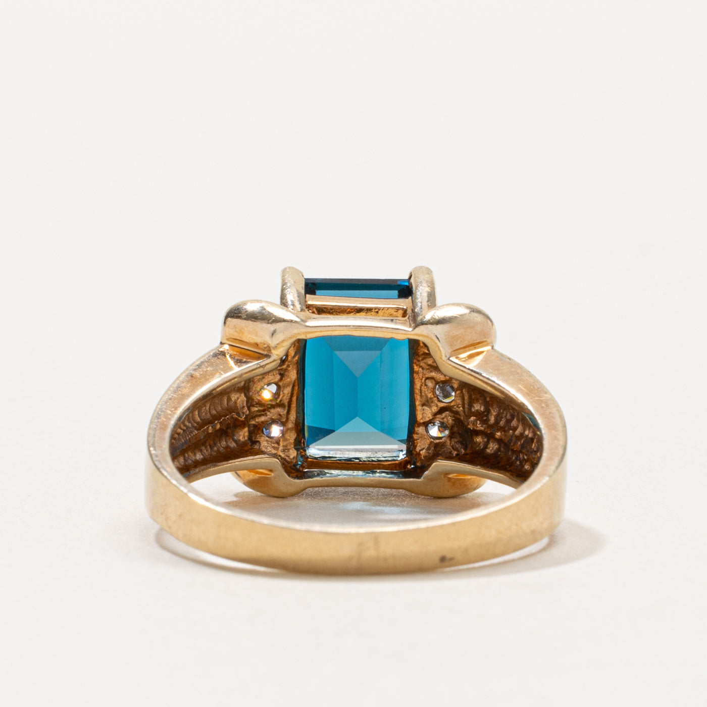 10k London Blue Topaz & Diamond Grooved Ring | 2.60ct, 0.15ctw | SZ 6.75
