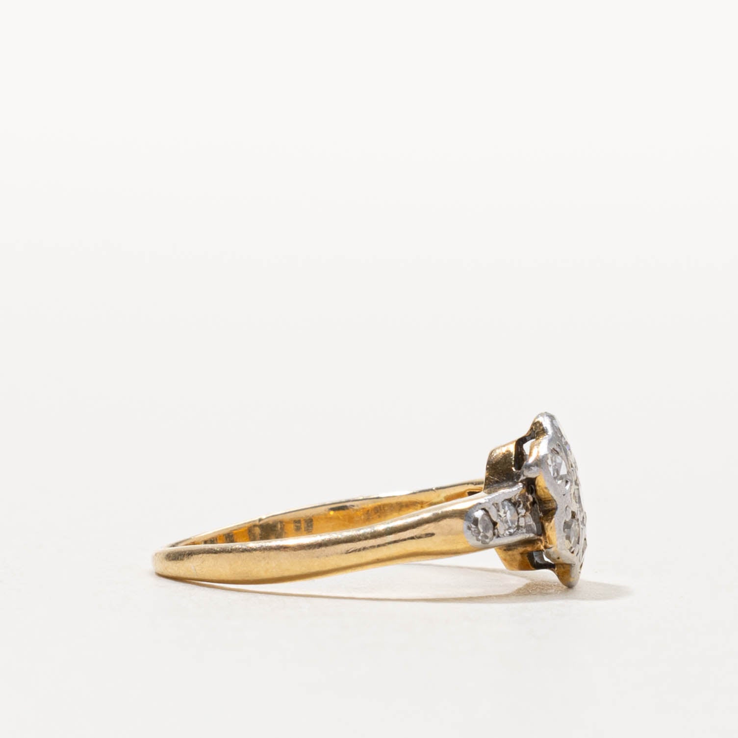 18k Flush Set Diamond Daisy Cluster Ring | SZ 3.25