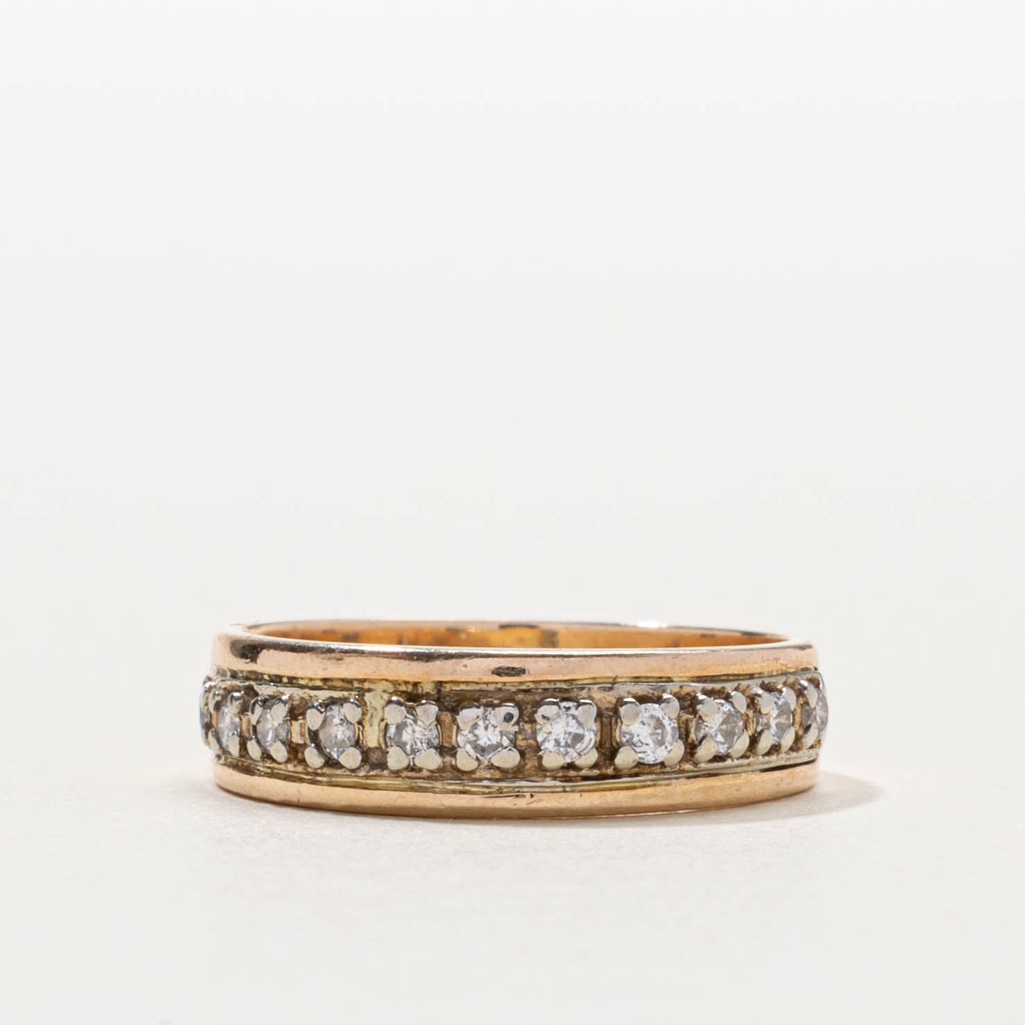 14k Semi-Eternity Diamond Grooved Band | 4.25mm | SZ 4.75