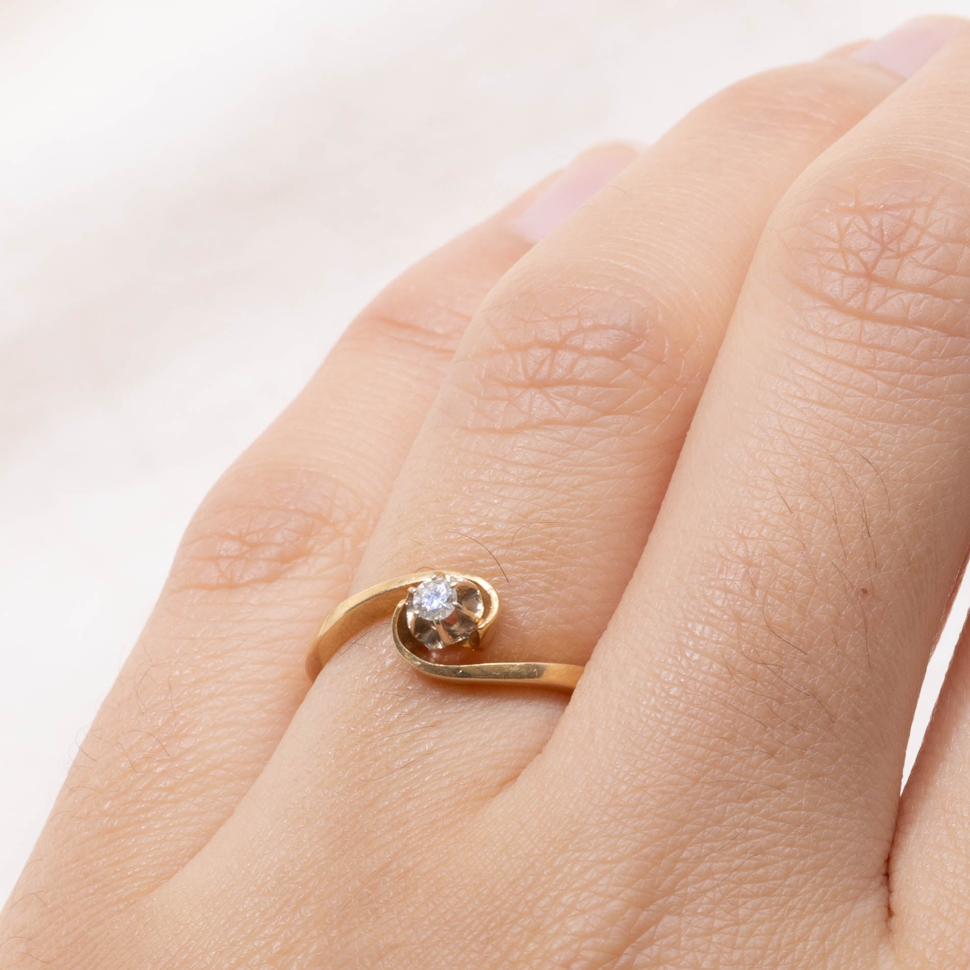 18k Diamond Swirl Bypass Ring | SZ 6