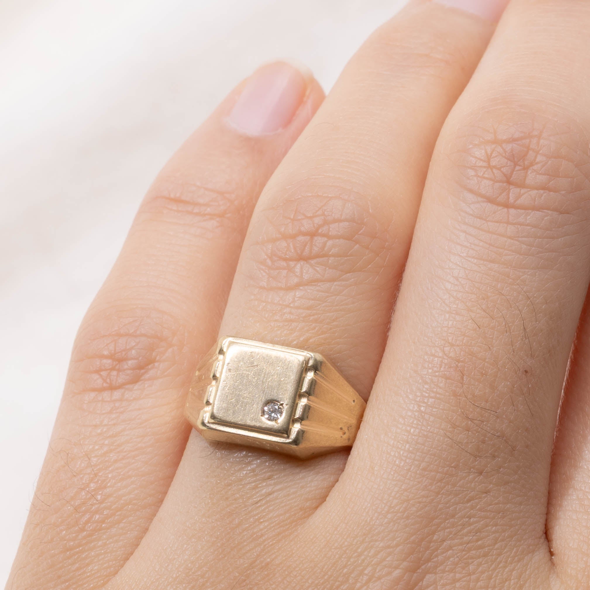 Vintage Canadian Diamond Grooved Signet Ring | SZ 7
