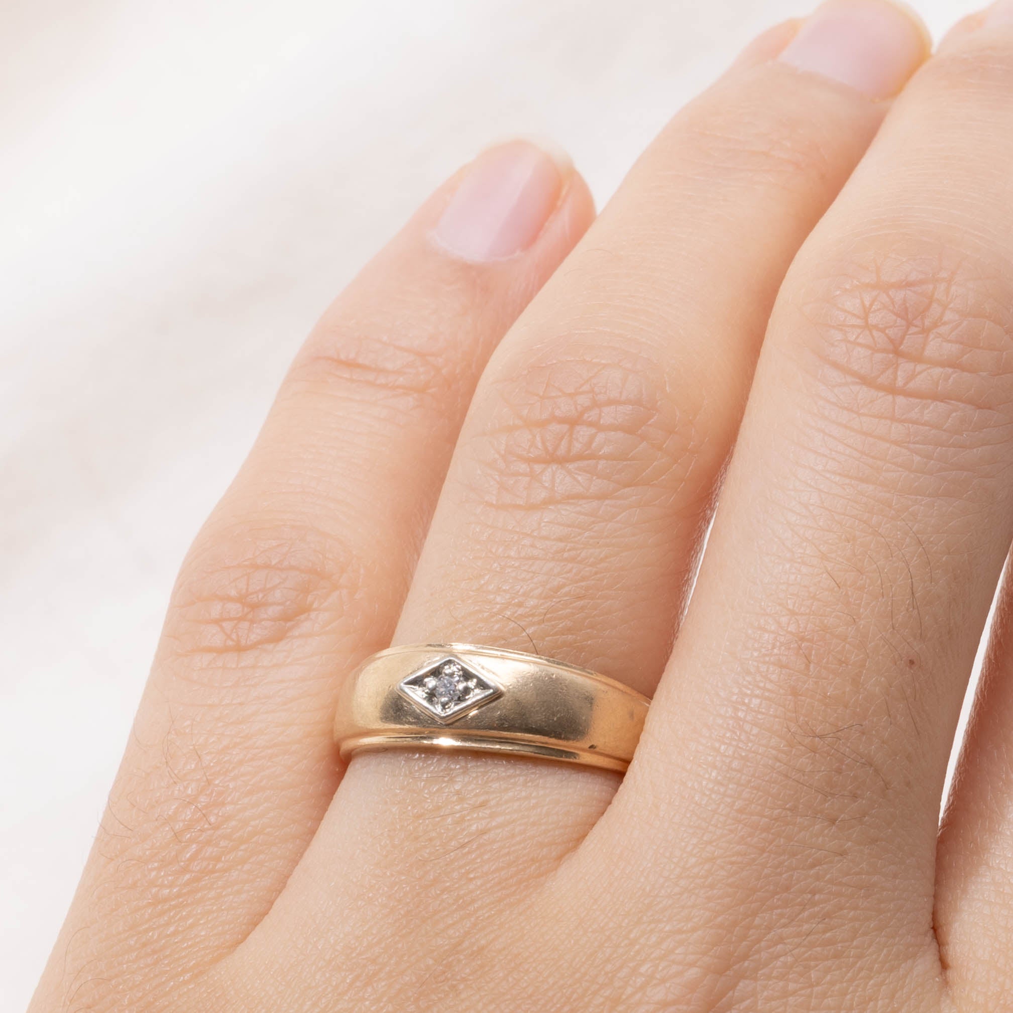 10k Diamond Grooved Dome Ring | SZ 7