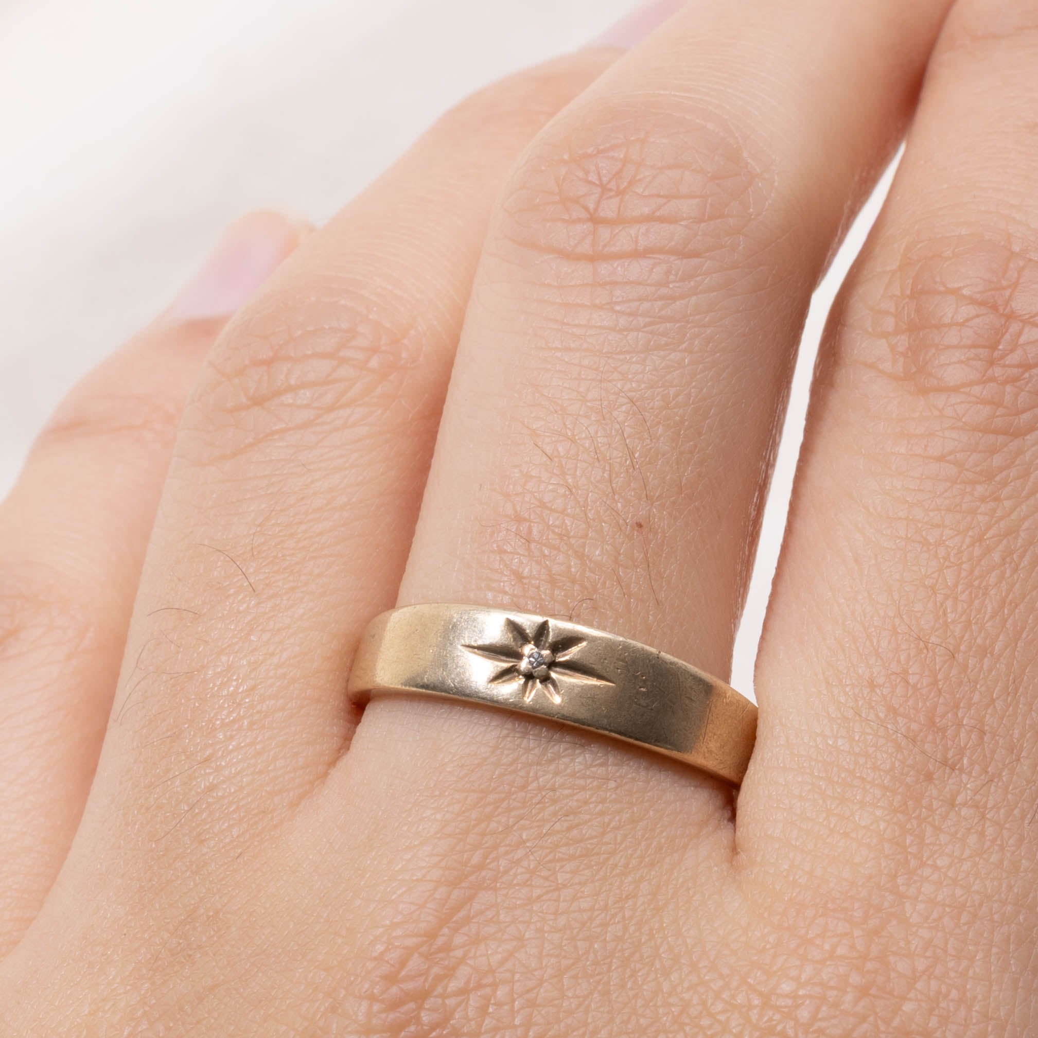 10k Star Set Diamond Ring | SZ 10.75
