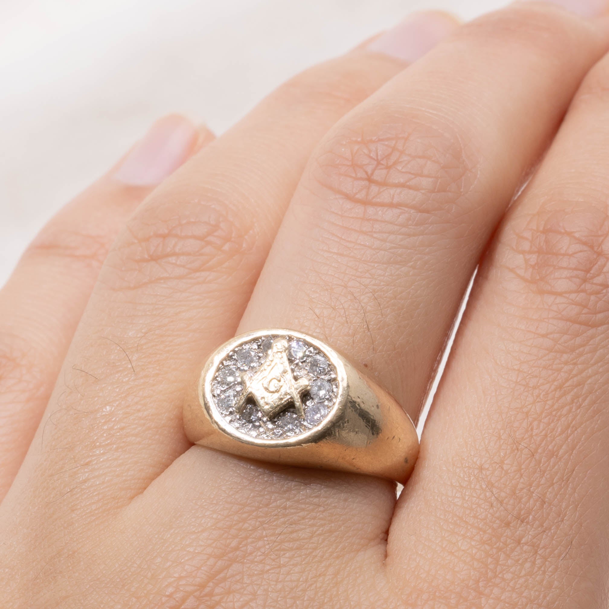 10k Diamond Masonic Crest Signet Ring | SZ 7.25
