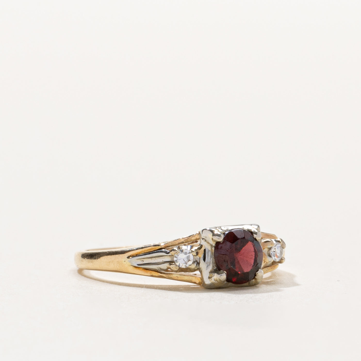 14k Garnet & Diamond Accented Tapered Ring | 0.40ct, 0.03ctw | SZ 5