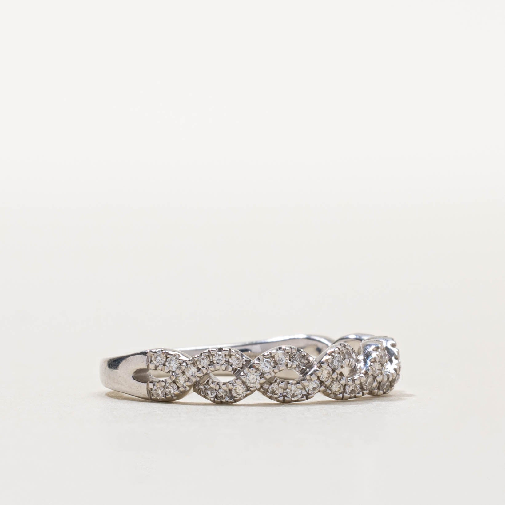 ‘Vera Wang’ 14k Diamond Braided Love Band | 0.23ctw, 0.03ct | SZ 5.5