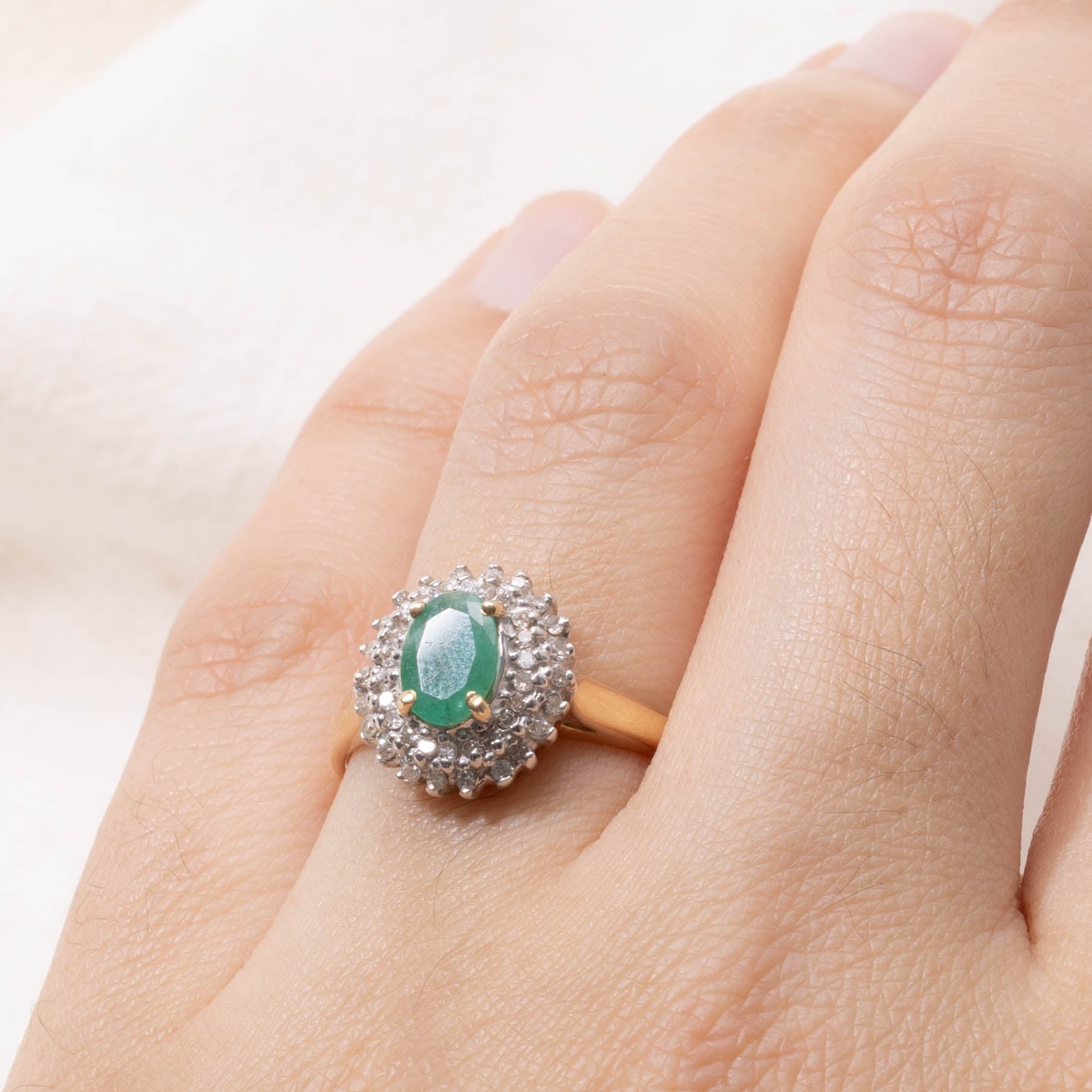 14k Oval Cut Emerald & Diamond Petal Halo Ring | 0.60ct, 0.11ctw | SZ 7.25