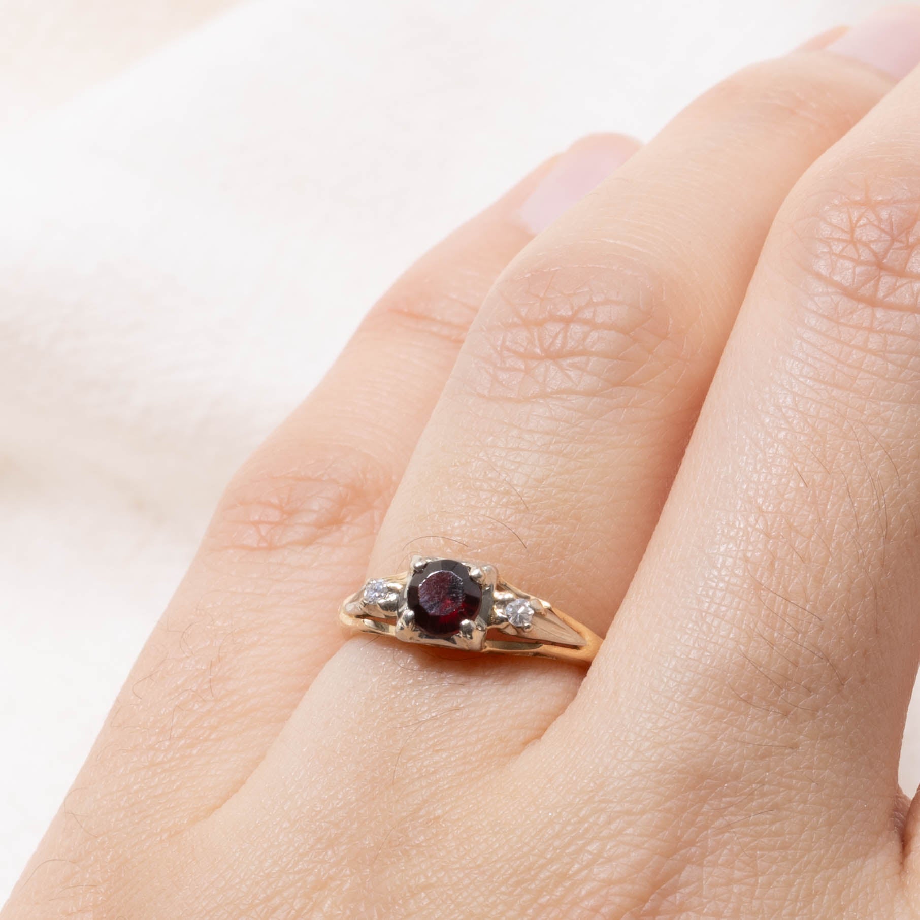 14k Garnet & Diamond Accented Tapered Ring | 0.40ct, 0.03ctw | SZ 5