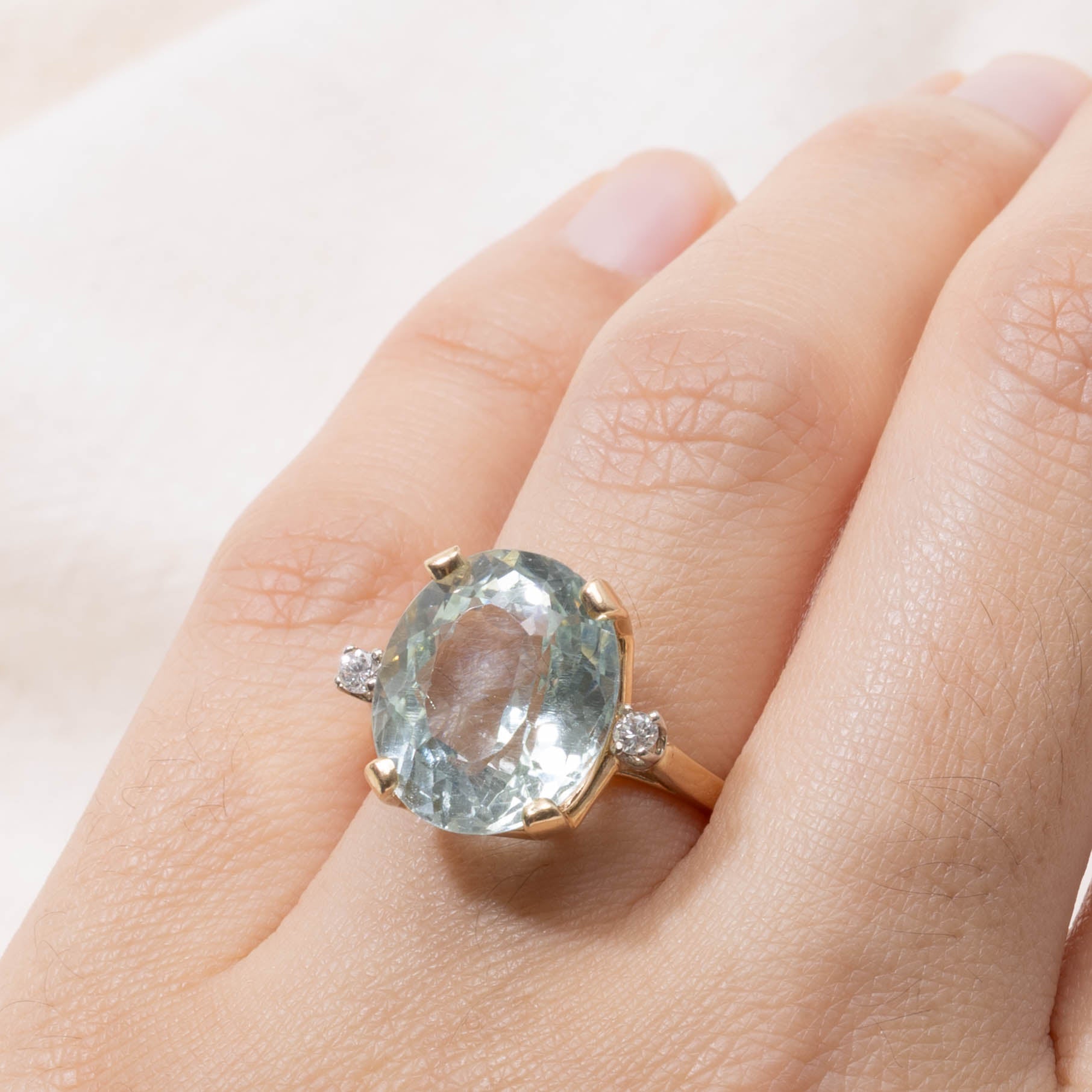 14k Oval Cut Aquamarine & Diamond Accented Ring | 11.00ct, 0.06ctw | SZ 7.25