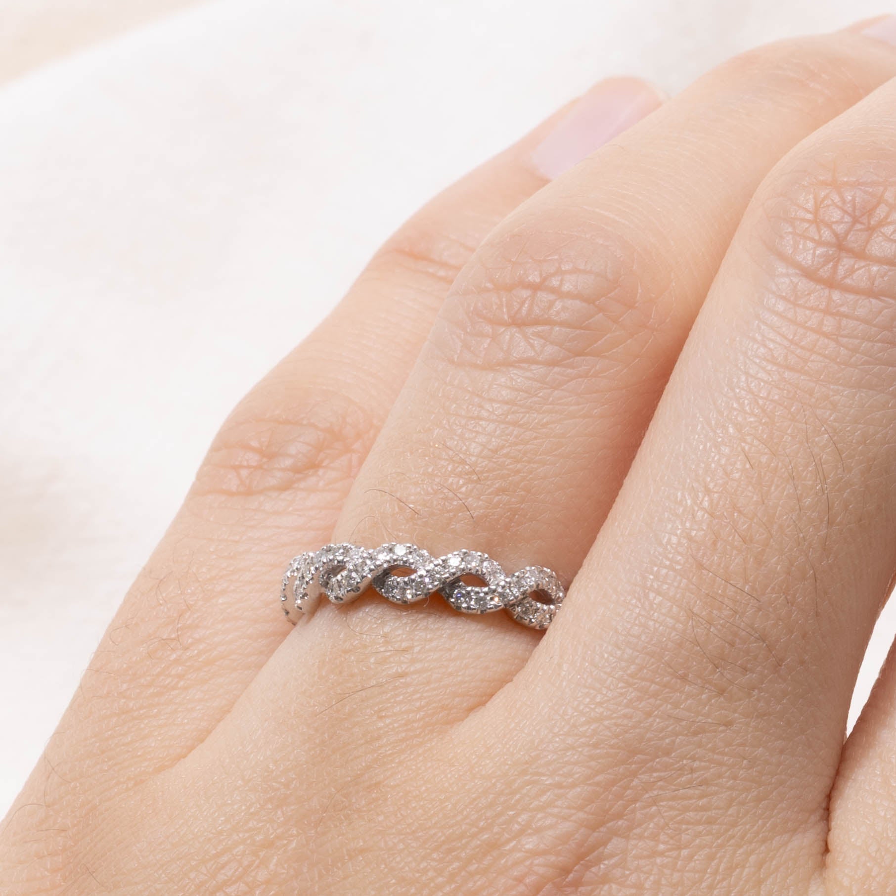 ‘Vera Wang’ 14k Diamond Braided Love Band | 0.23ctw, 0.03ct | SZ 5.5