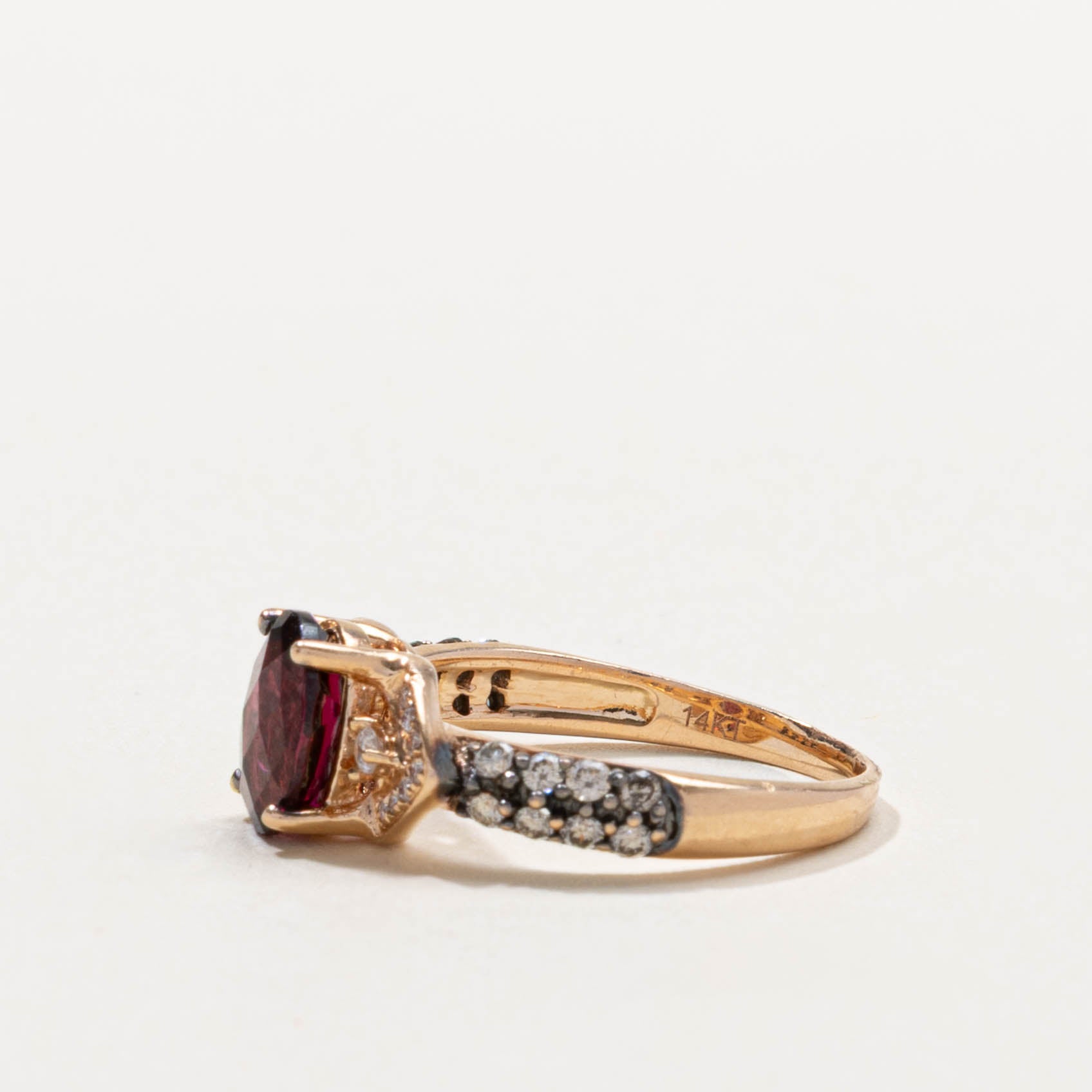 14k Oval Cut Garnet & Diamond Accented Ring | 1.50ct, 0.20ctw | SZ 6.25