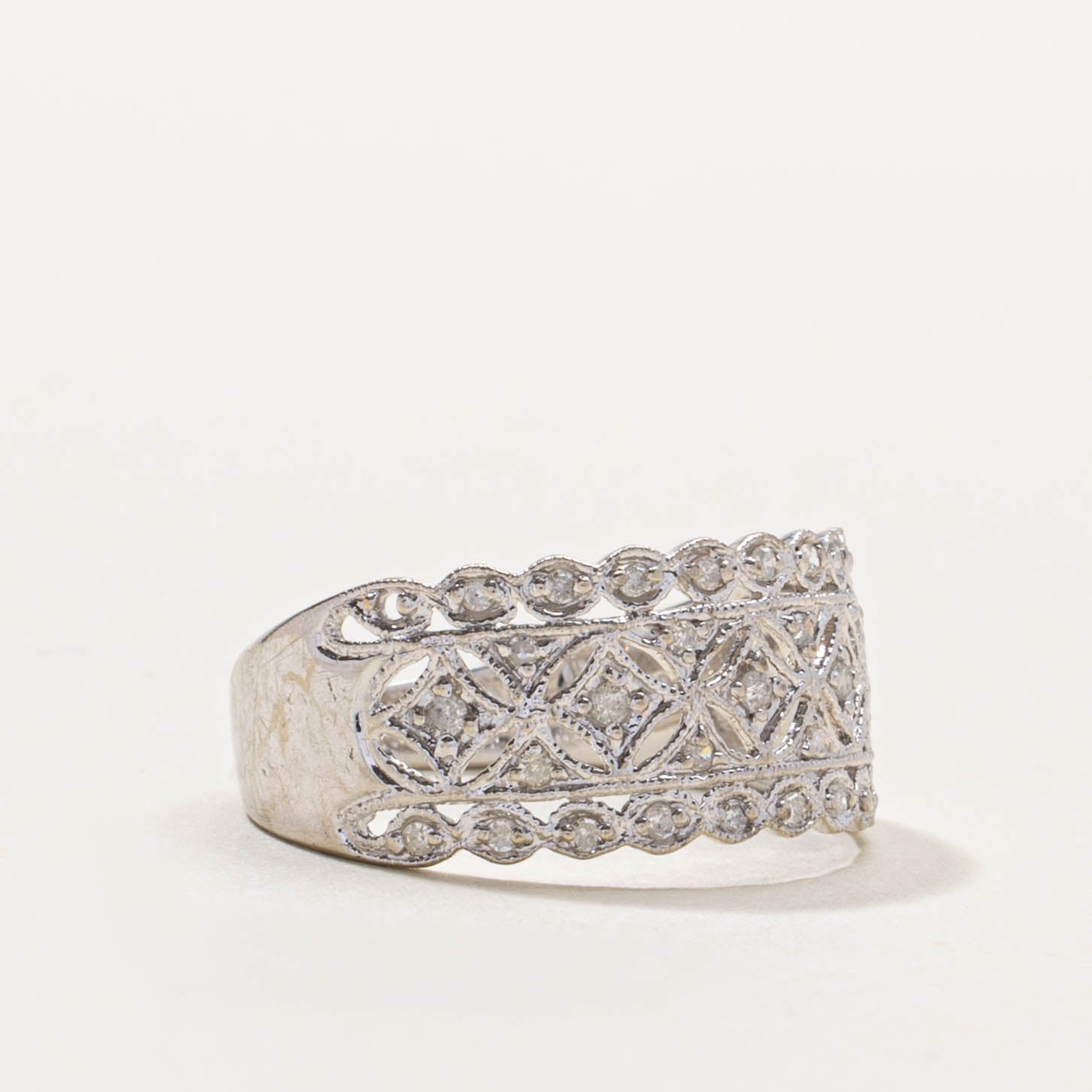 10k Diamond Openwork Milgrained Ring | SZ 7
