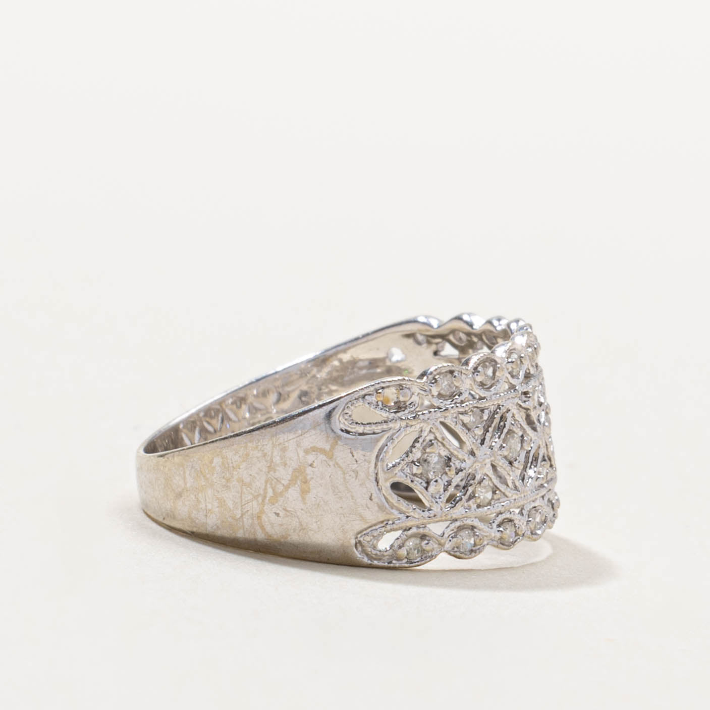 10k Diamond Openwork Milgrained Ring | SZ 7