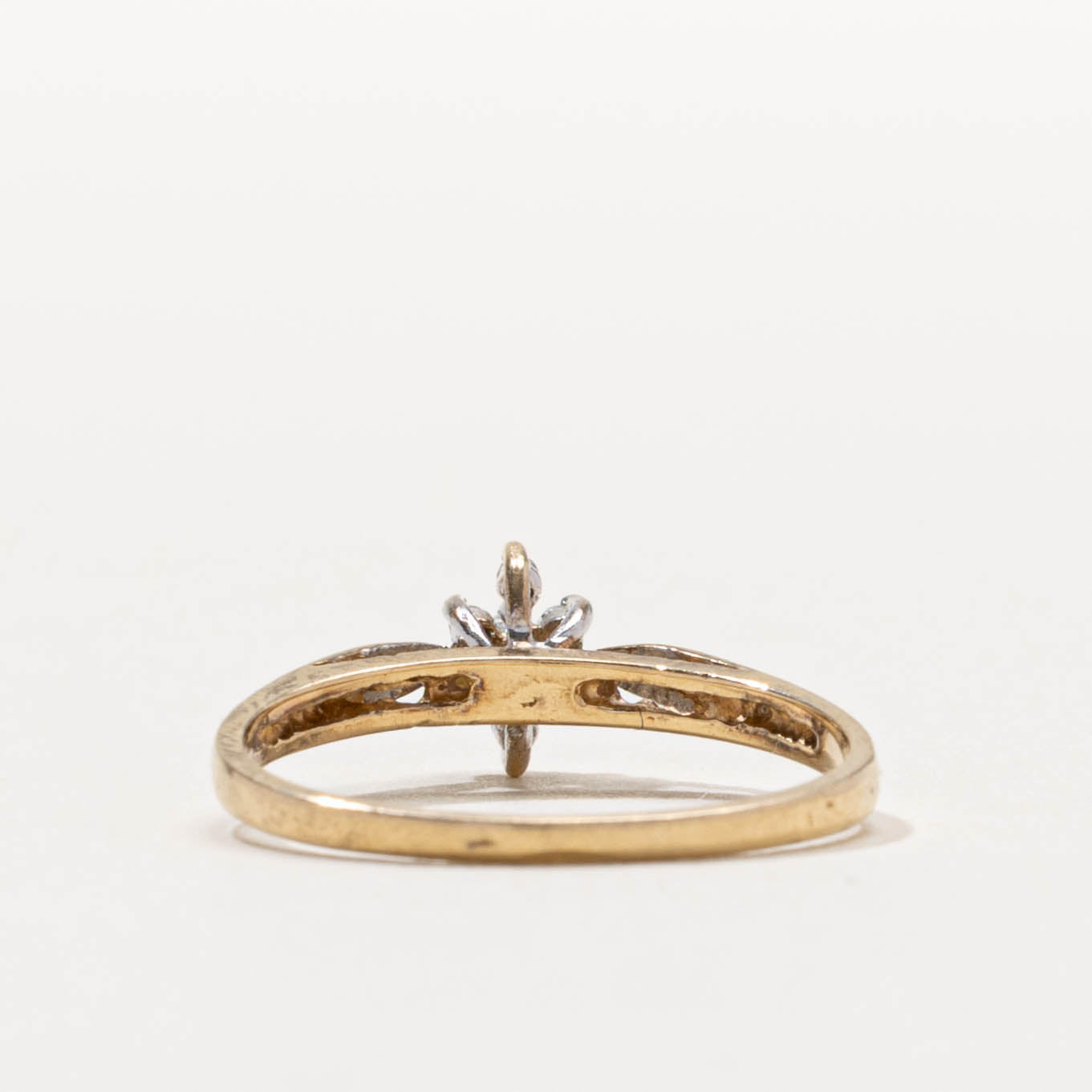 10k Diamond Petal Cluster Ring | SZ 5.5