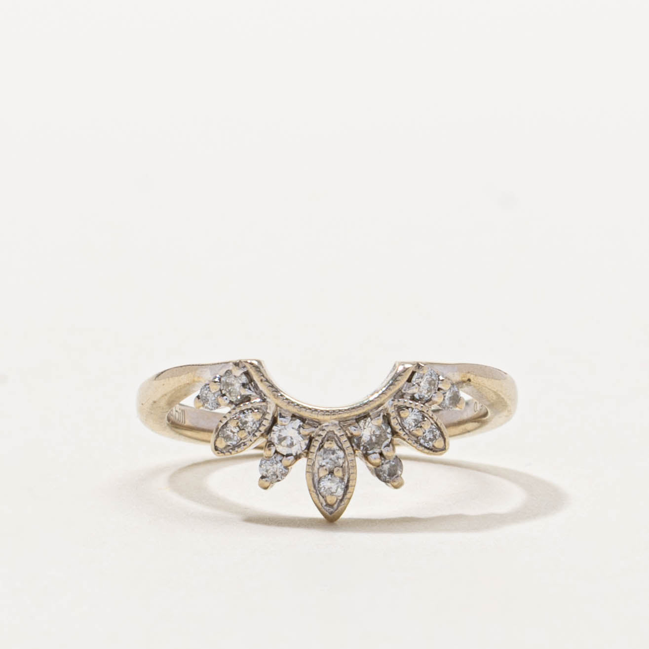 10k Diamond Petal Contour Ring | SZ 3.25