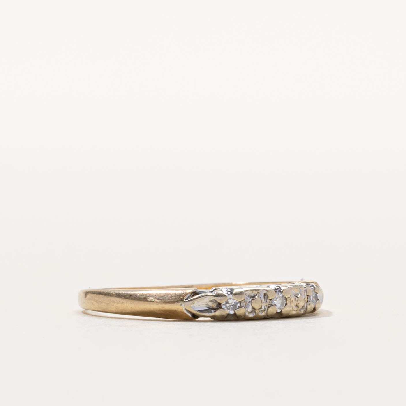 14k Three Stone Diamond Ring | SZ 7