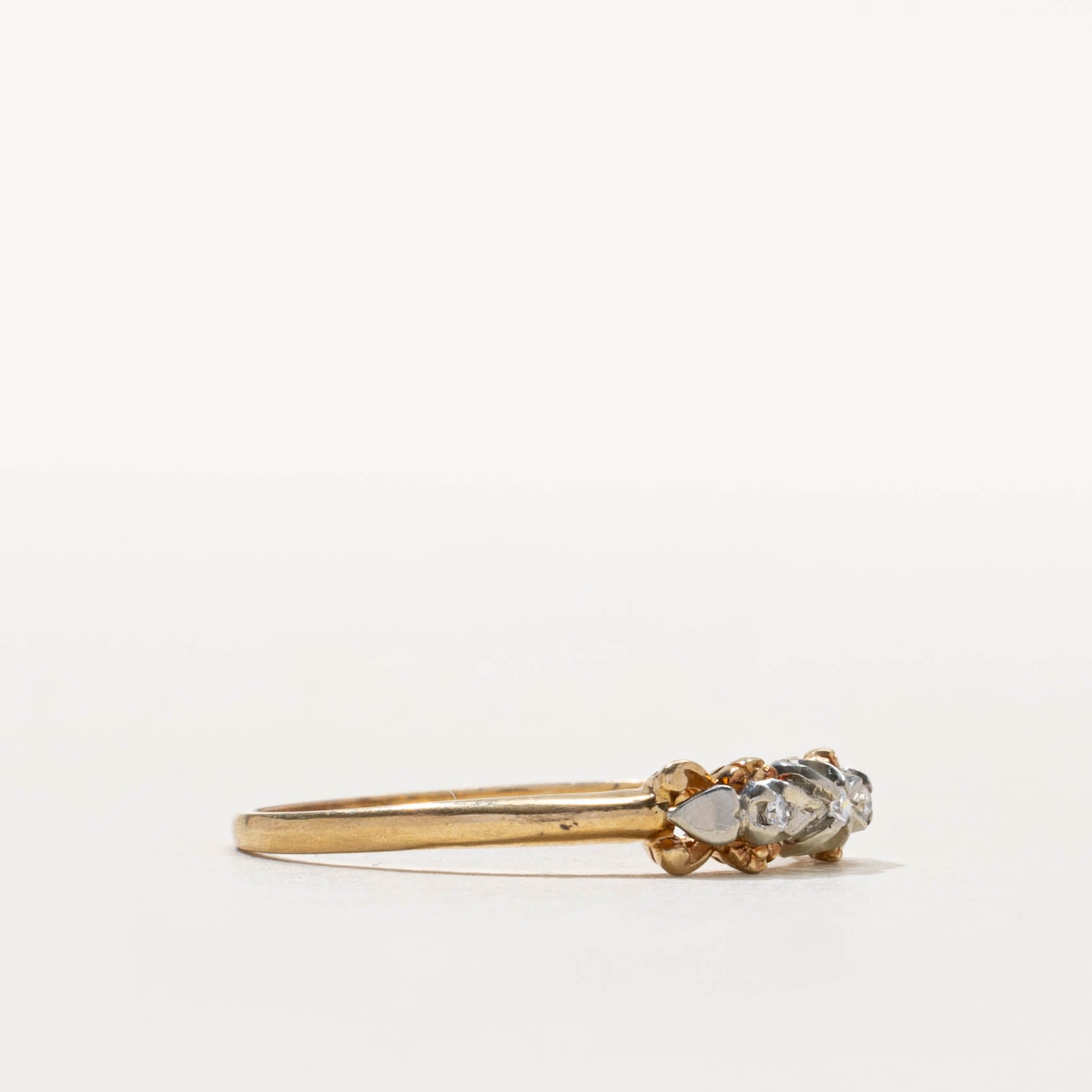 14k Three Stone Diamond Heart Ring | SZ 7.75