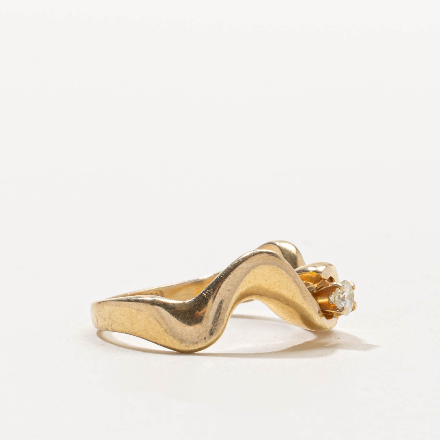 14k Diamond Abstract Wave Ring | SZ 6.25