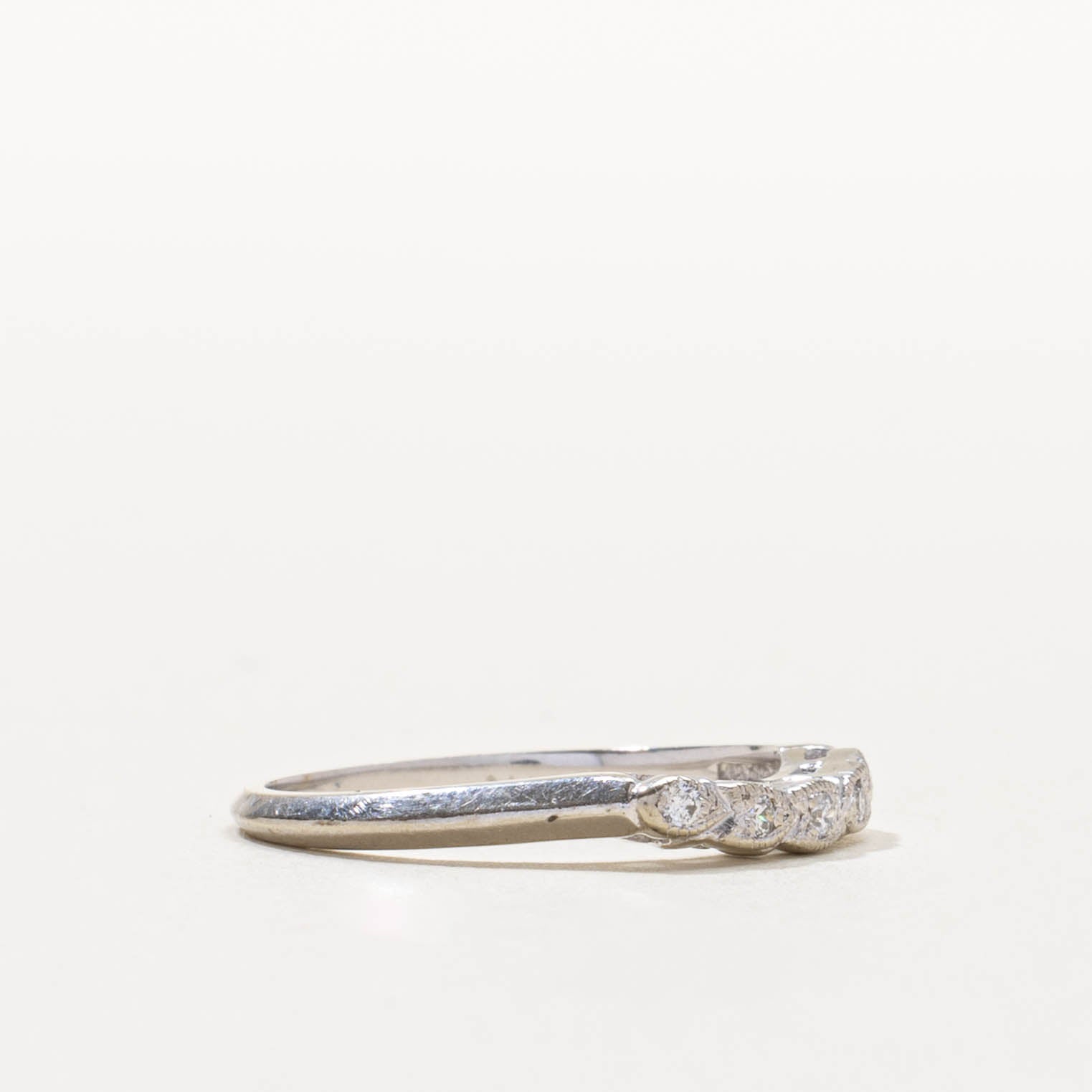 14k Diamond Milgrained Chevron Ring | SZ 6.5