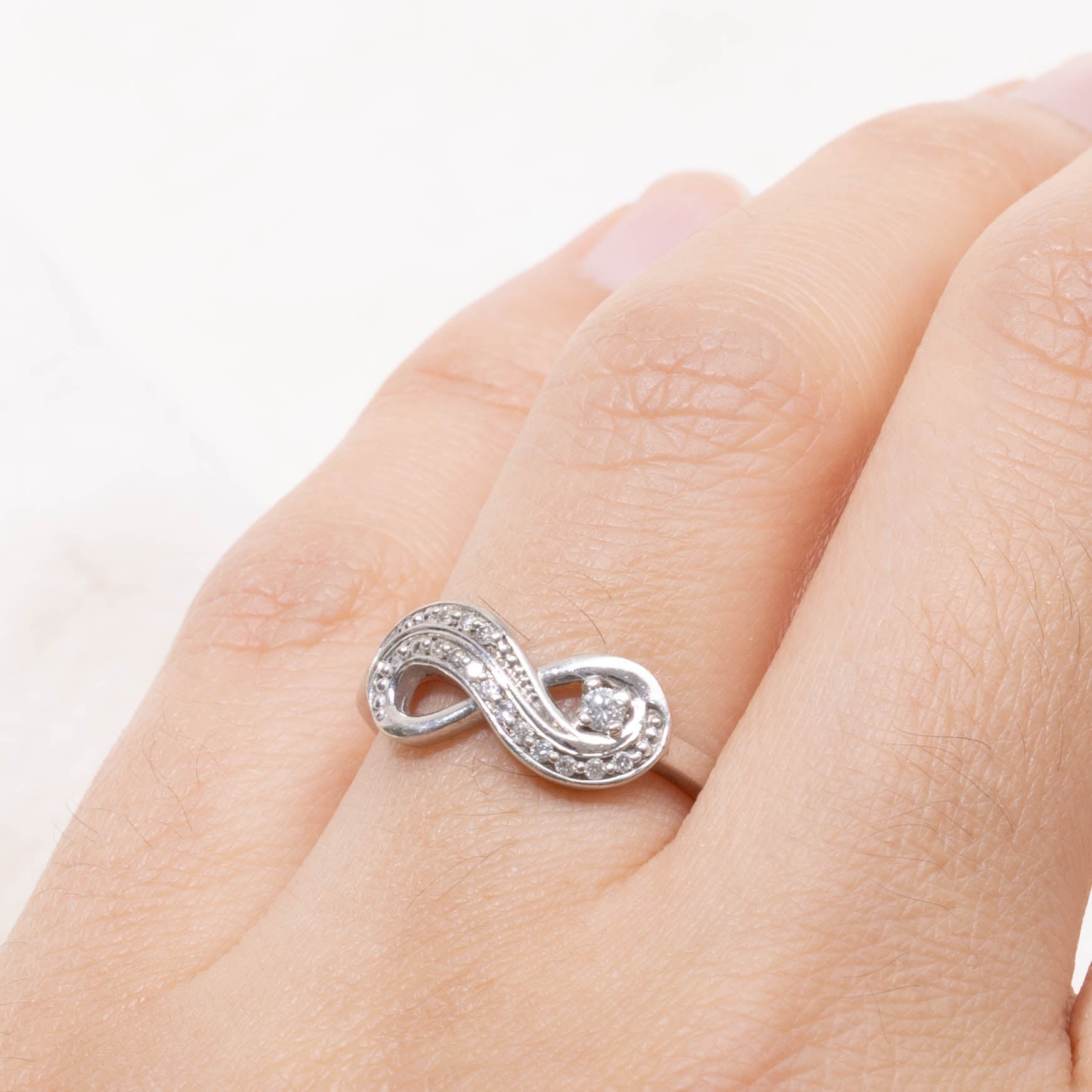 10k Channel Set Diamond Infinity Ring | SZ 6.75