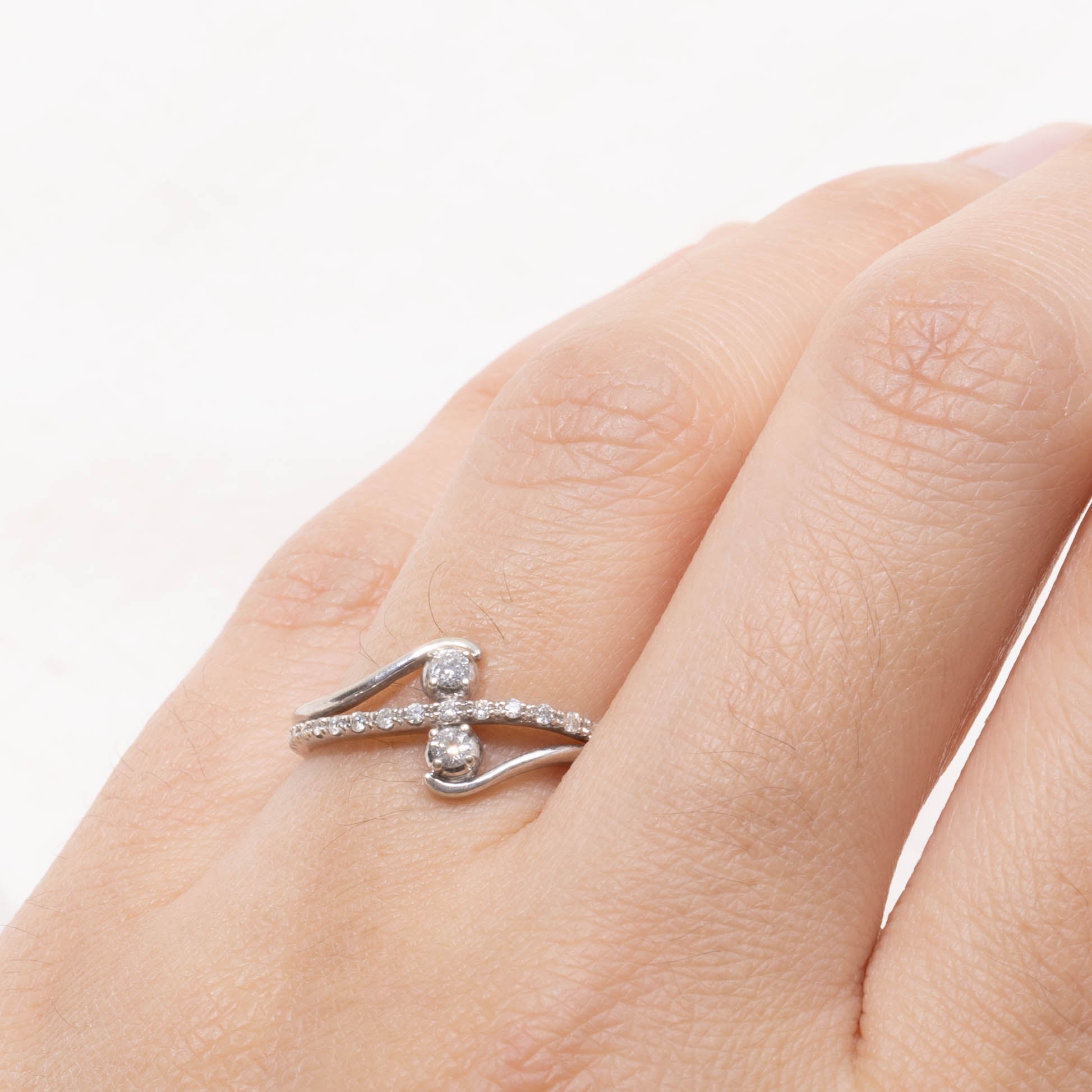 10k Two Stone Diamond Bypass Ring | SZ 7