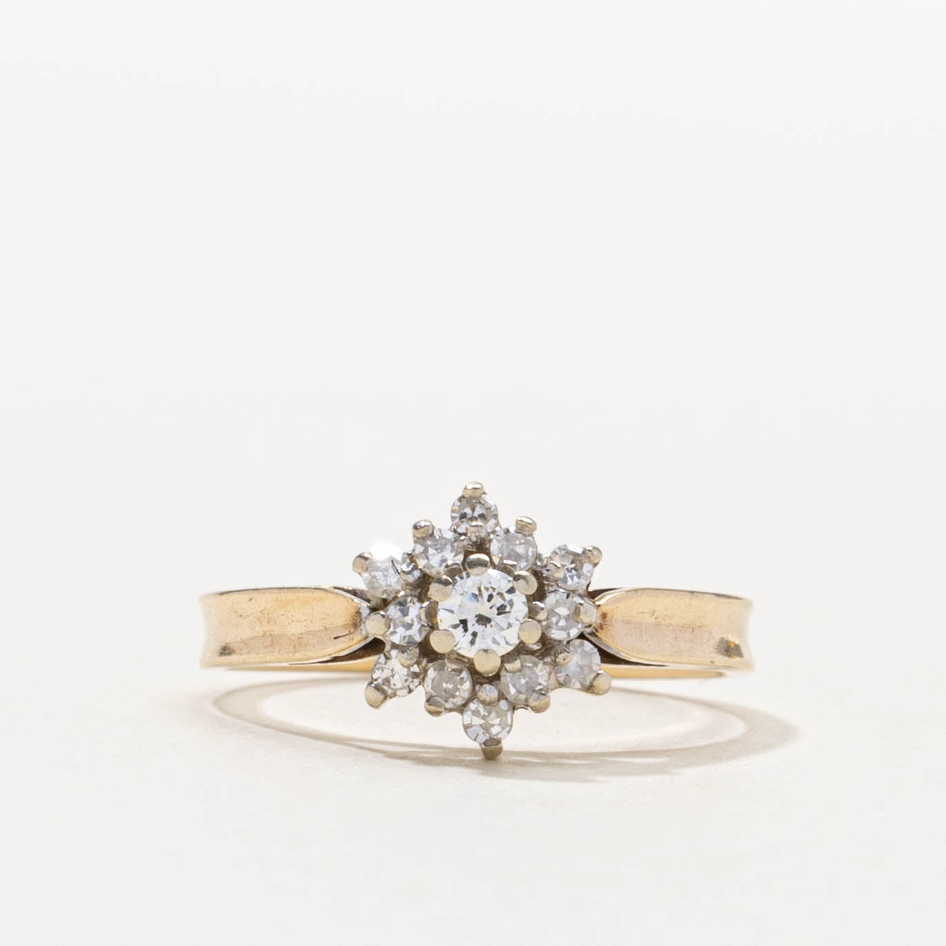 14k Diamond Petal Cluster Ring | SZ 4