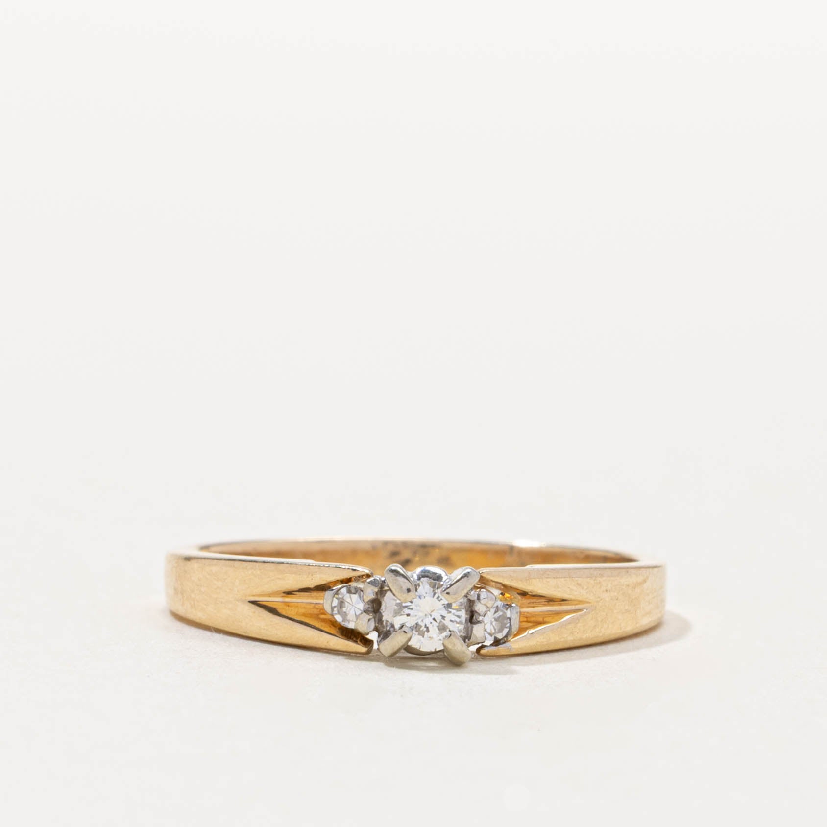 14k Three Stone Diamond Ring | SZ 6.5