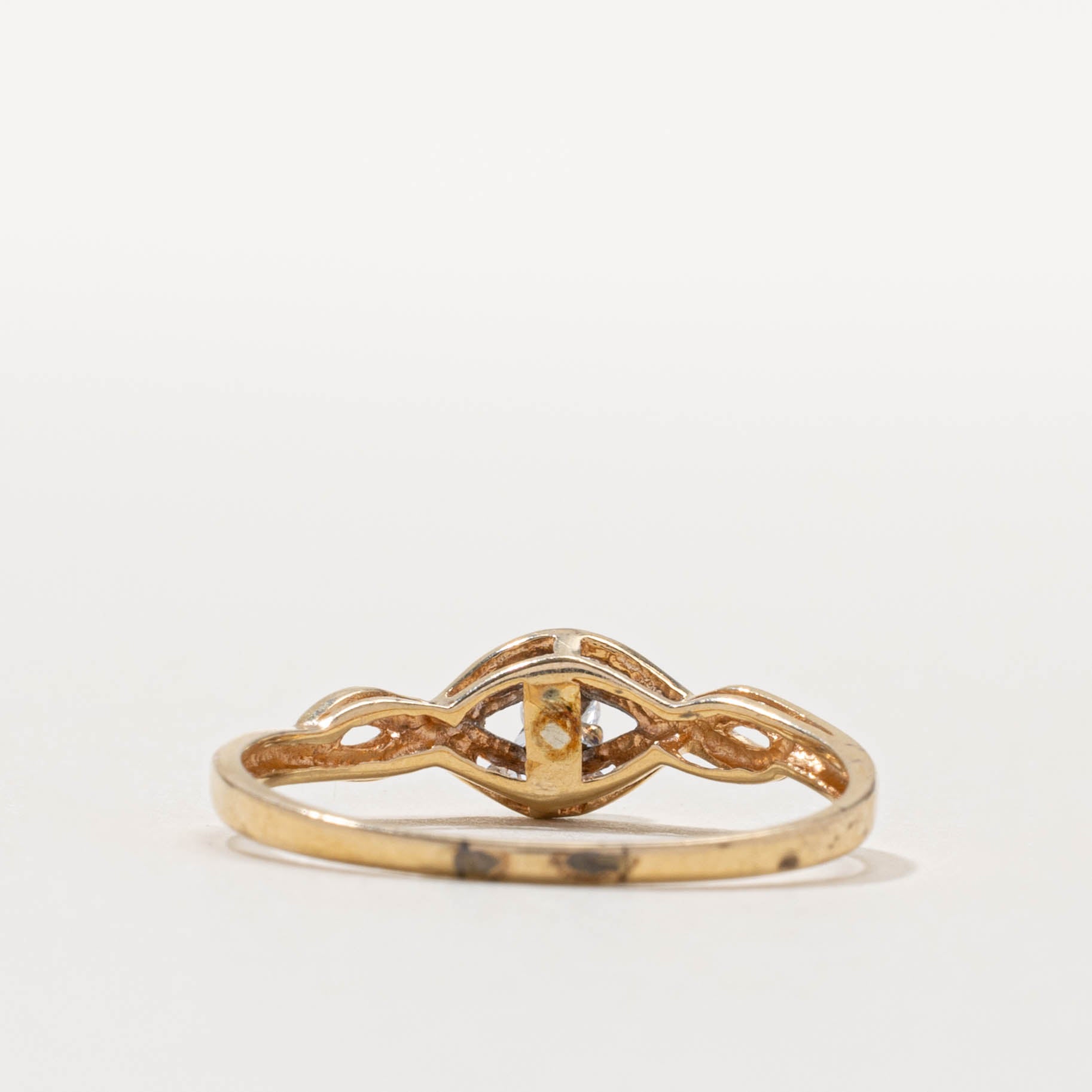 14k Diamond Twisted Ring | SZ 9.25