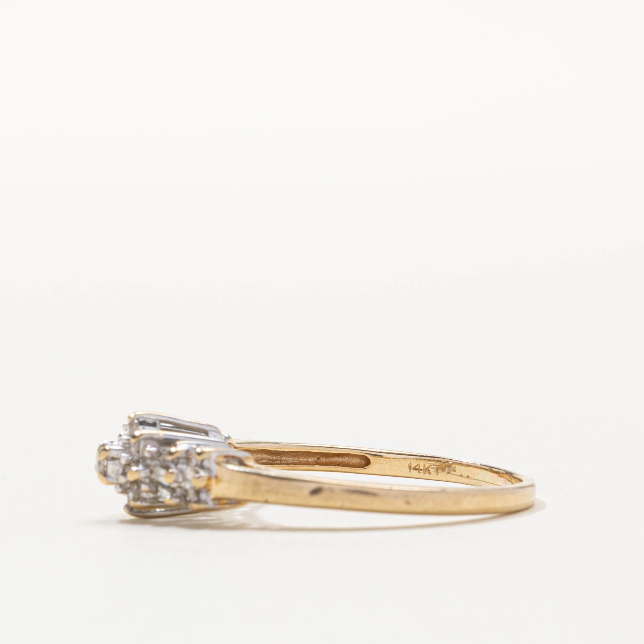 14k Diamond Petal Cluster Ring | SZ 7.75
