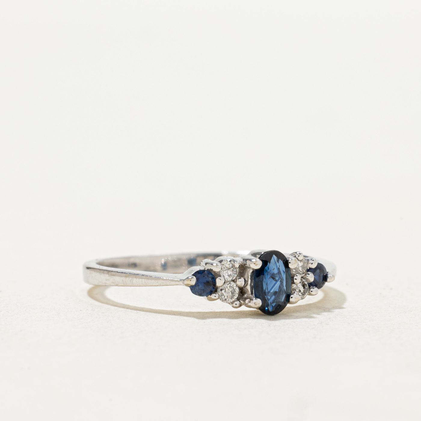 Bague saphir ovale et diamants | Taille 6,75