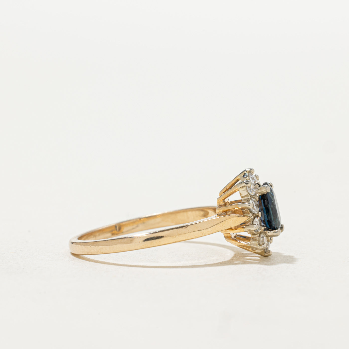 Oval Cut Sapphire & Diamond Petal Ring | SZ 6.25