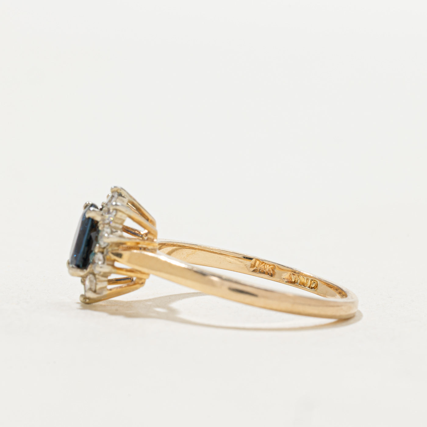Oval Cut Sapphire & Diamond Petal Ring | SZ 6.25