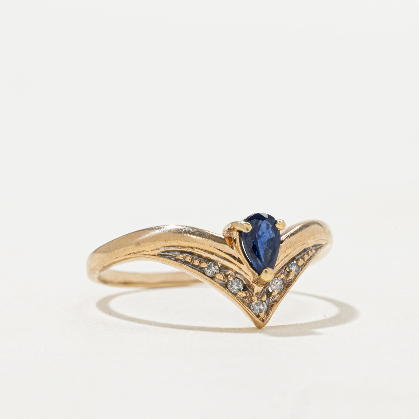 Pear Cut Sapphire & Diamond Chevron Ring | SZ 7.5