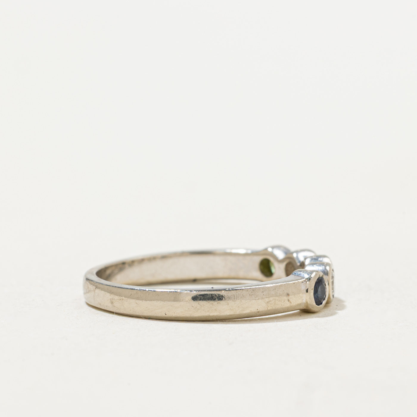 Bague cinq pierres précieuses et diamants | 0,08 ct, 0,15 ct | Taille 5,5