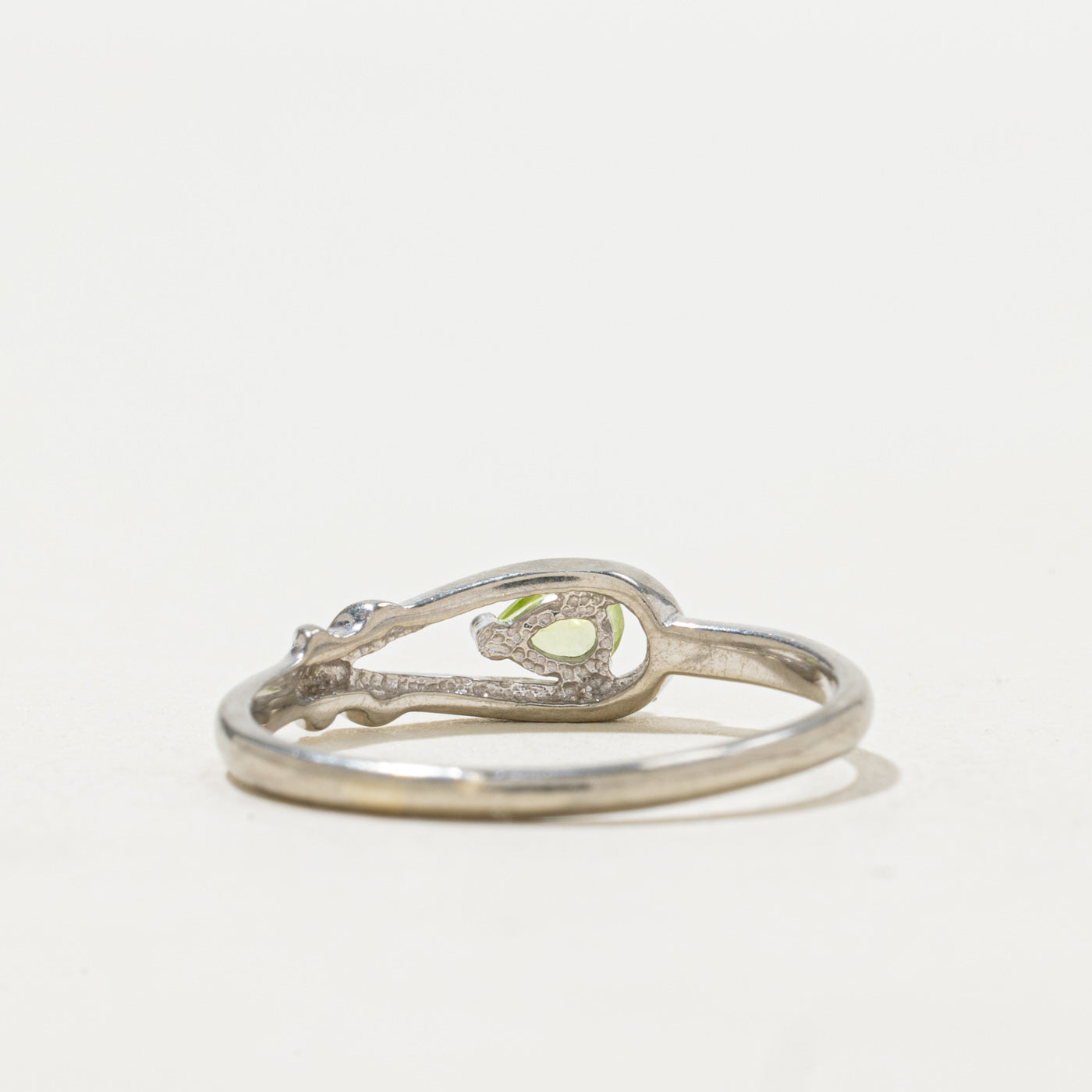 Pear Cut Peridot Buckle Ring | SZ 6.75