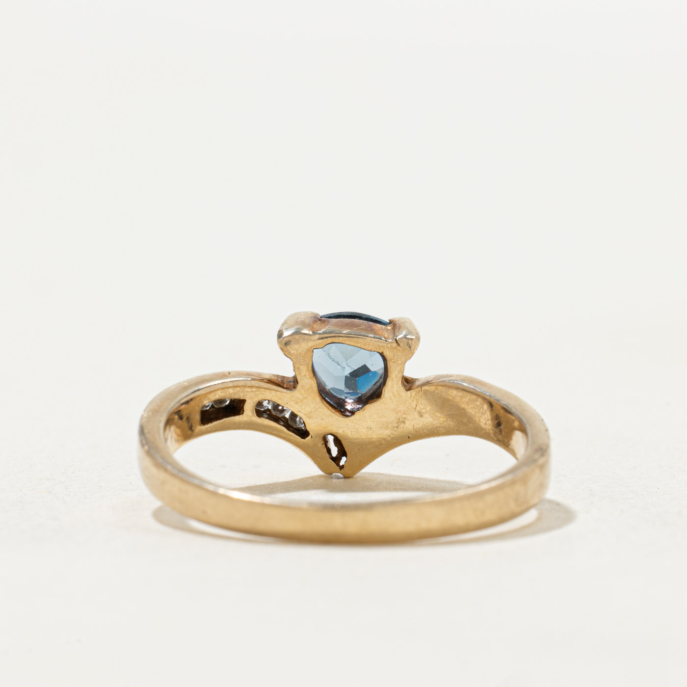 Bague chevron en spinelle synthétique taille trillion, opale et diamants | Taille 6,5