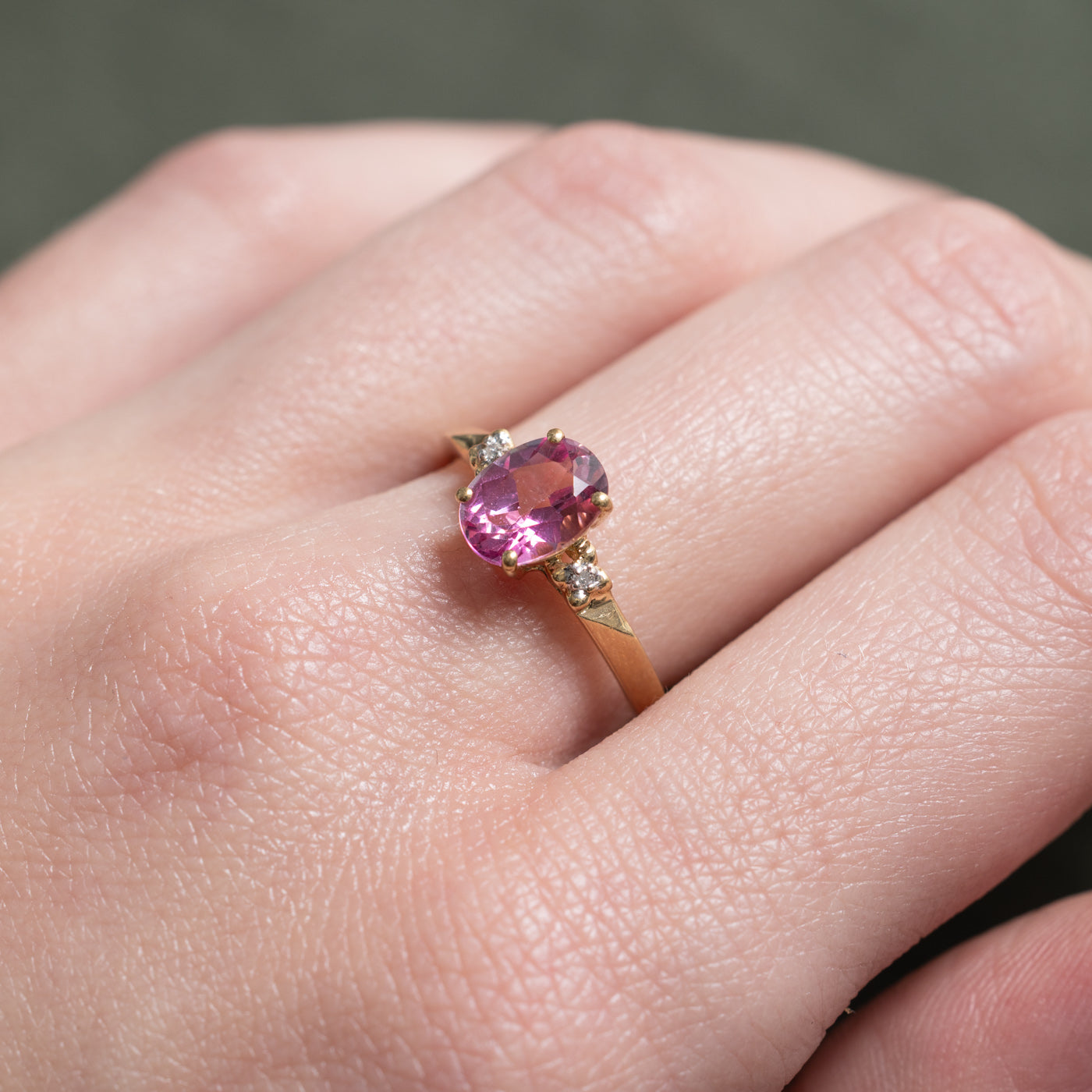 Bague ovale en topaze rose et diamants | Taille 7,25