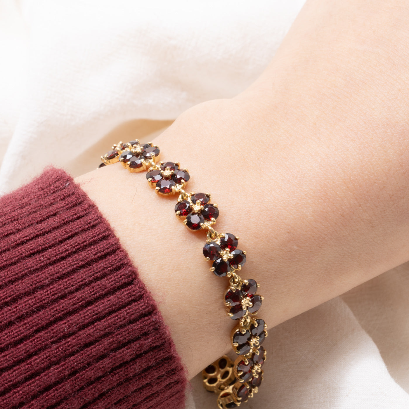 18k Garnet Floral Cluster Bracelet | 12.80ctw