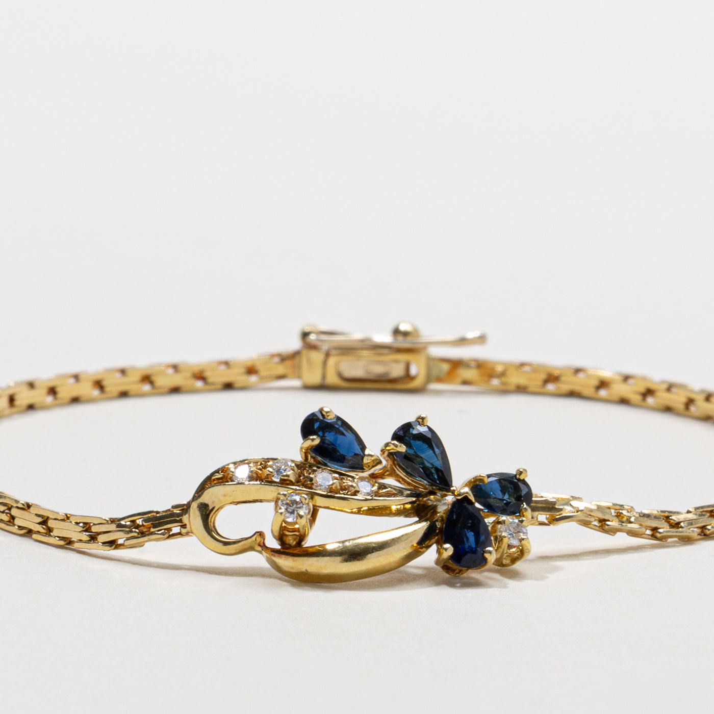 18k Sapphire & Diamond Floral Cluster Bracelet | 0.80ctw, 0.11ctw