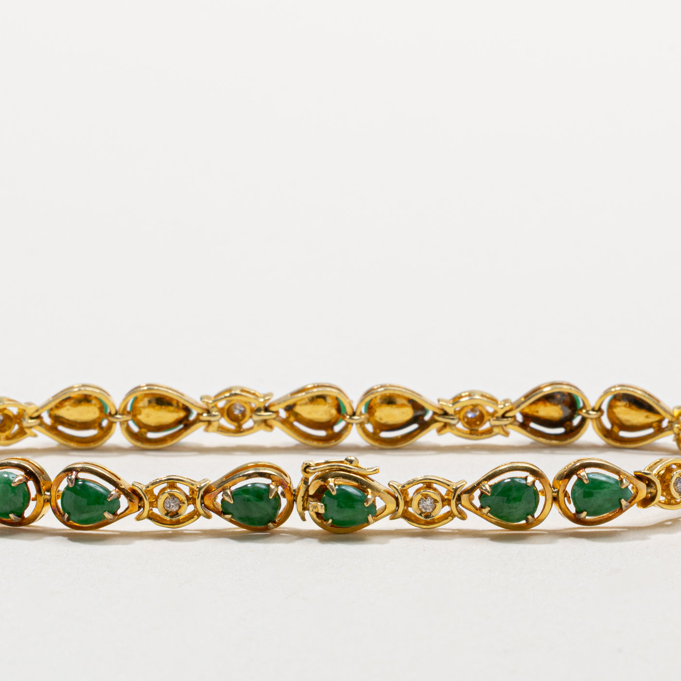 18k Jadeite & Diamond Bracelet | 6.40ctw, 0.08ctw