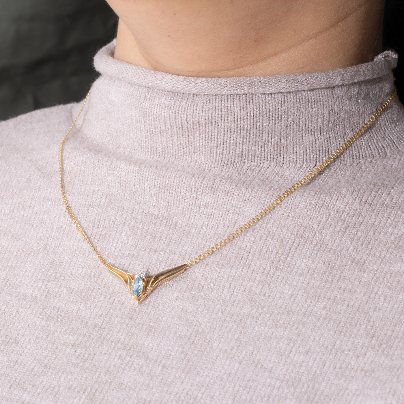 10k Blue Topaz & Diamond Chevron Necklace | 0.50ct, 0.01ctw | 18"