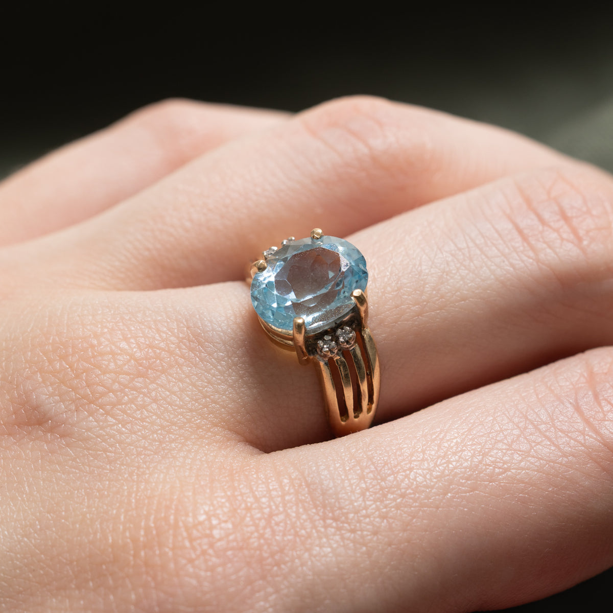 10k Blue Topaz & Diamond Grooved Wave Ring | 4.30ct, 0.008ctw | SZ 6.5