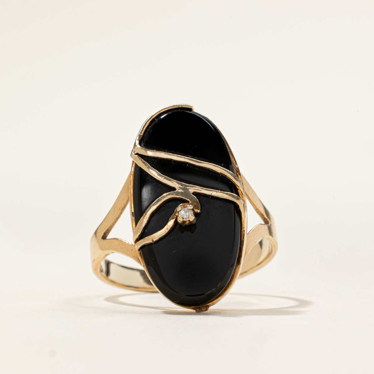 10k Onyx & Diamond Abstract Cocktail Ring | 5.75ct, 0.01ctw | SZ 10