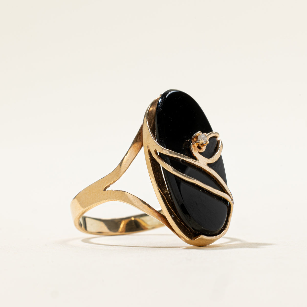 10k Onyx & Diamond Abstract Cocktail Ring | 5.75ct, 0.01ctw | SZ 10