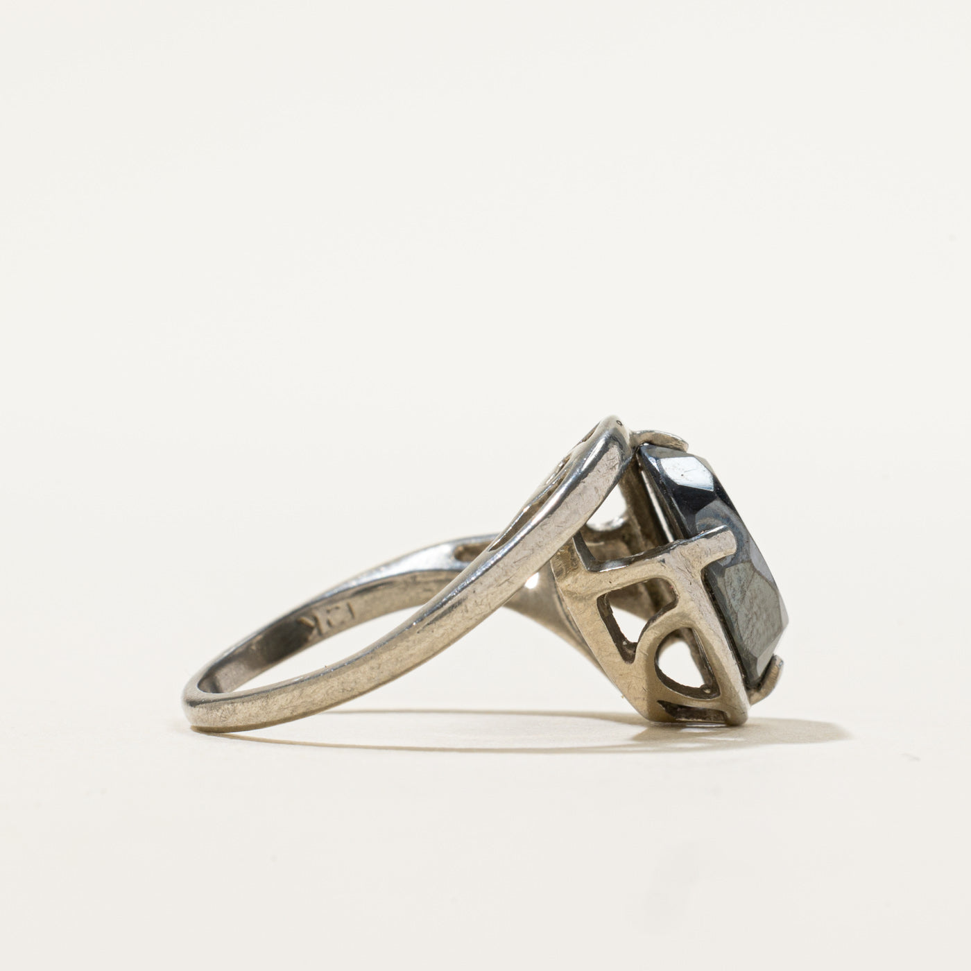 10k Solitaire Hematite Bypass Ring | 4.50ct | SZ 6