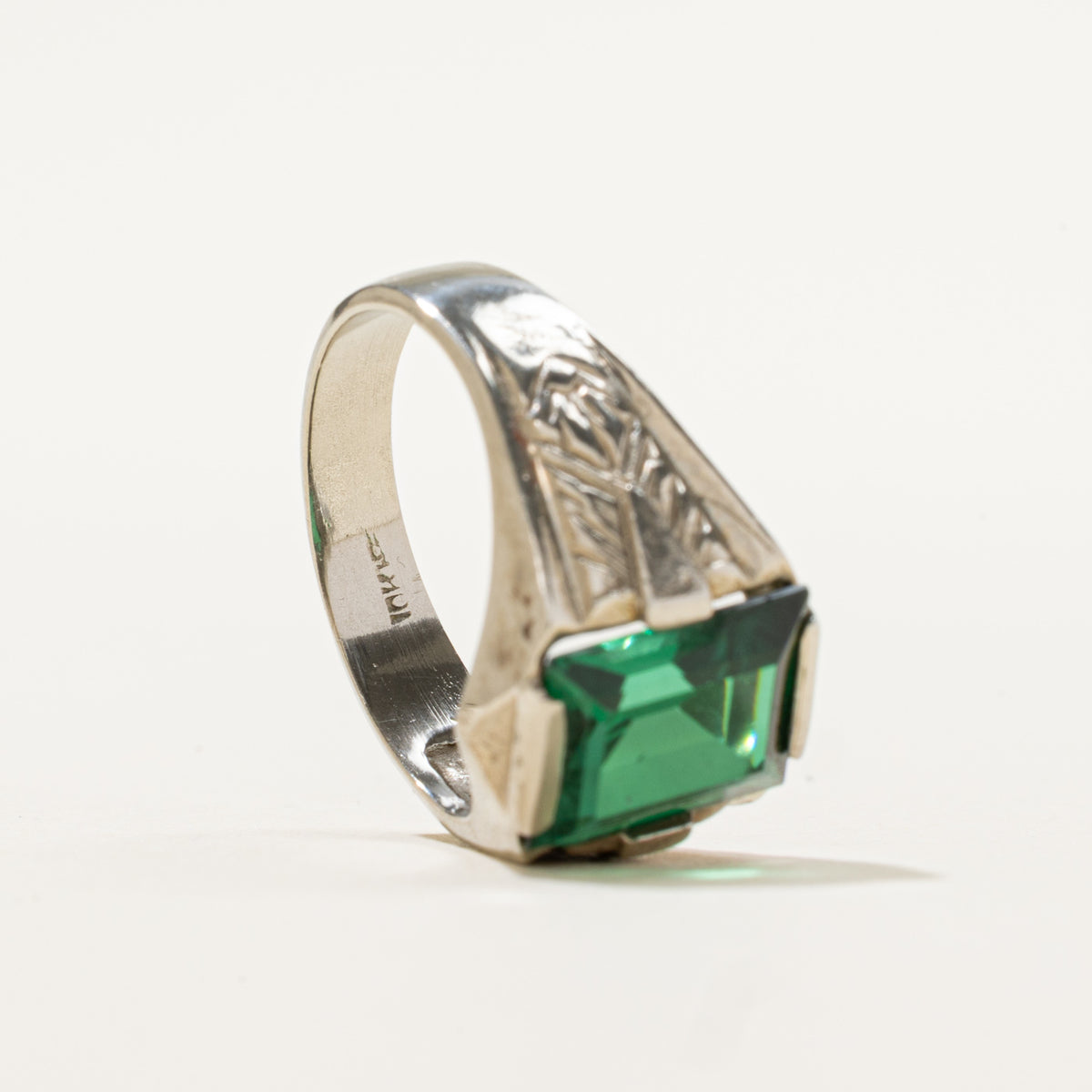10k Solitaire Spinel Engraved Signet Ring | 3.20ct | SZ 5.5