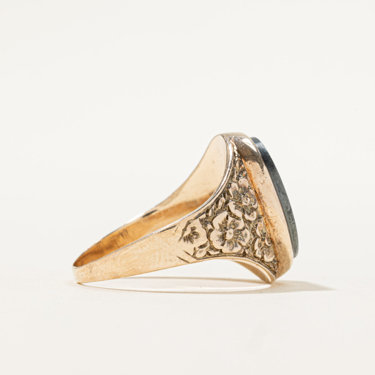 10k Hematite Warrior Intaglio Floral Engraved Signet Ring | 4.80ct | SZ 10.75