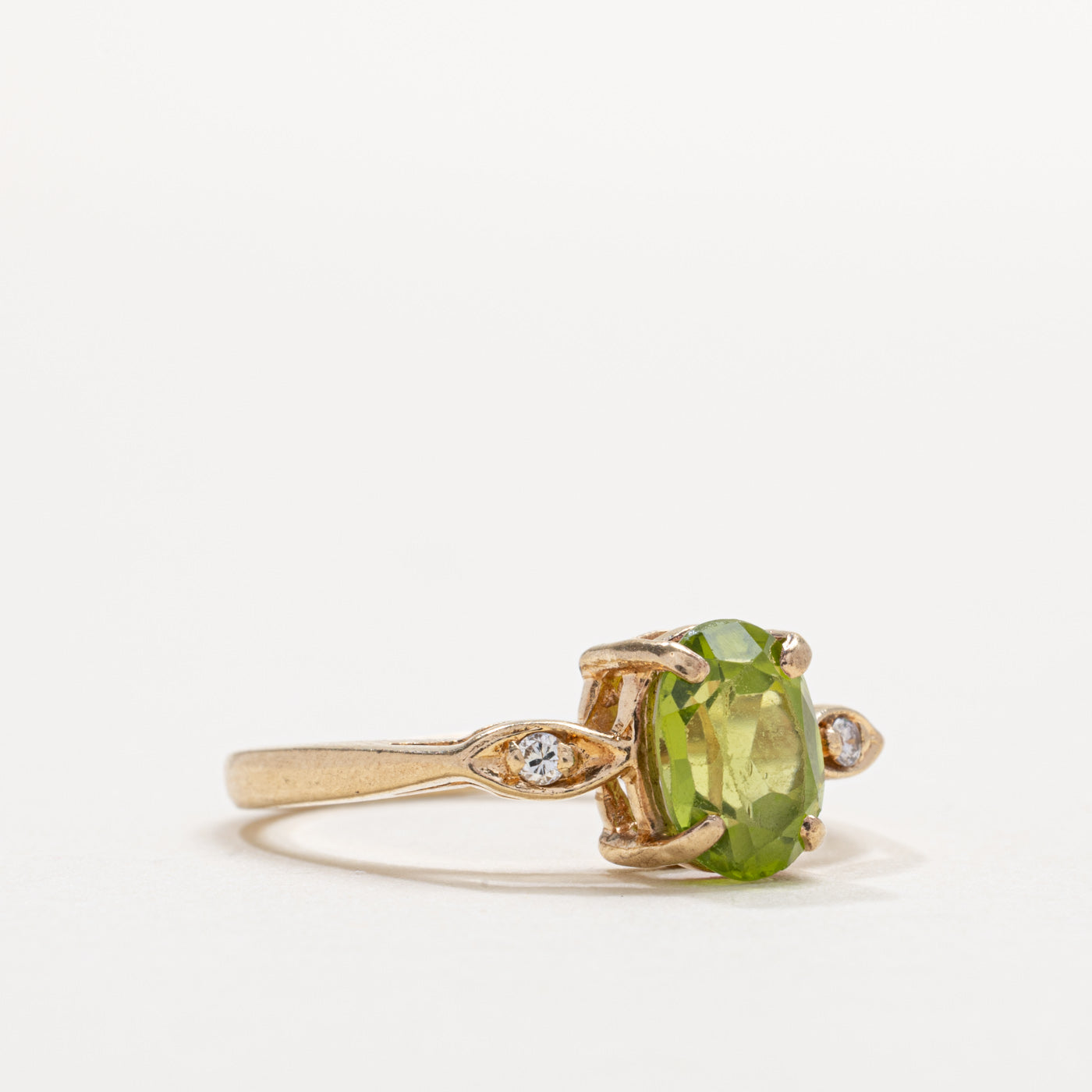10K Oval Cut Peridot & Diamond Accented Ring | SZ 6.75